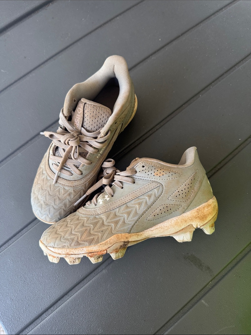 Under Armour Grey Baseball Cleats